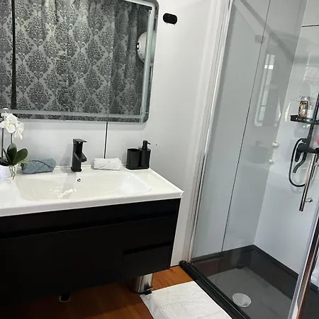 Mobile House Rest Area *